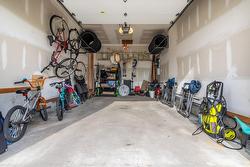 Garage - 