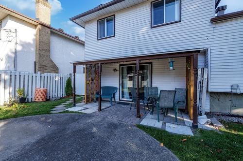 Cour - 8400 Boul. Pelletier, Brossard, QC - Outdoor
