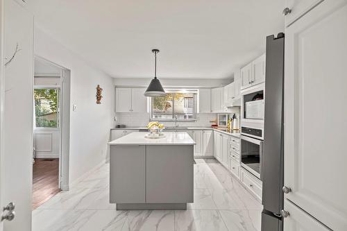 Cuisine - 8400 Boul. Pelletier, Brossard, QC - Indoor Photo Showing Kitchen