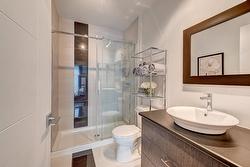 Ensuite bathroom - 