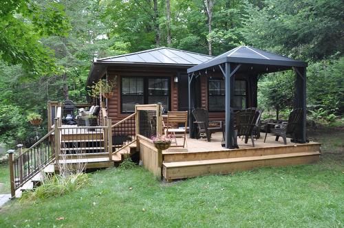 Terrasse - 85 Ch. Betts, Brownsburg-Chatham, QC - Outdoor With Deck Patio Veranda