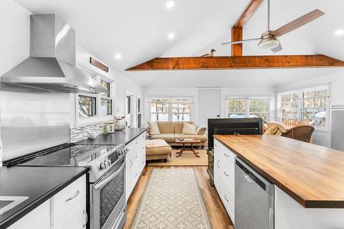 Cuisine - 85 Ch. Betts, Brownsburg-Chatham, QC - Indoor Photo Showing Kitchen