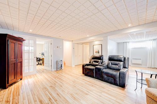 Salle familiale - 87 Rue De Caplan, Blainville, QC - Indoor