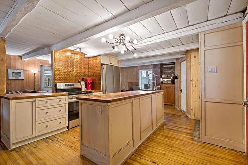 Cuisine - 101 Ch. Alary, Amherst, QC - Indoor Photo Showing Kitchen
