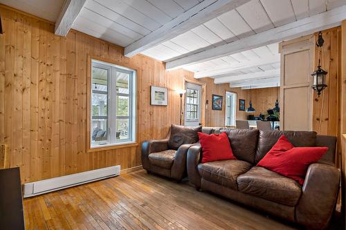 Salon - 101 Ch. Alary, Amherst, QC - Indoor Photo Showing Other Room