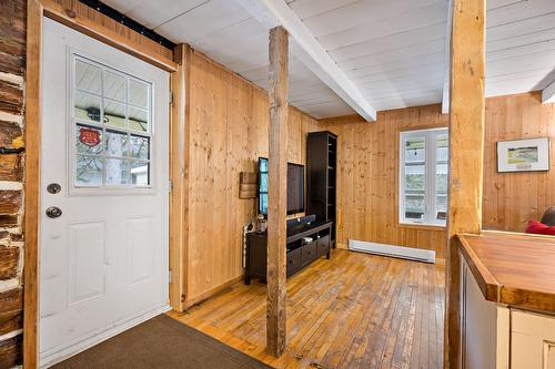 Salon - 101 Ch. Alary, Amherst, QC - Indoor Photo Showing Other Room