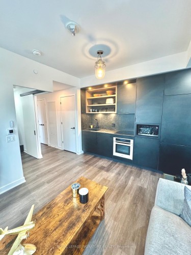 1510-55 Charles Street E, Toronto, ON - Indoor