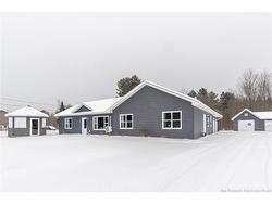584 River RD  Penniac, NB E3A 8W9