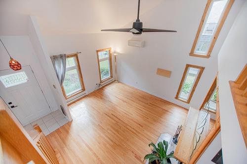 Vue d'ensemble - 377 Route Marie-Victorin, Verchères, QC - Indoor Photo Showing Other Room