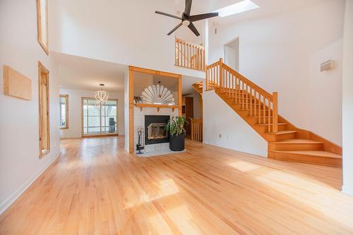 Vue d'ensemble - 377 Route Marie-Victorin, Verchères, QC - Indoor With Fireplace