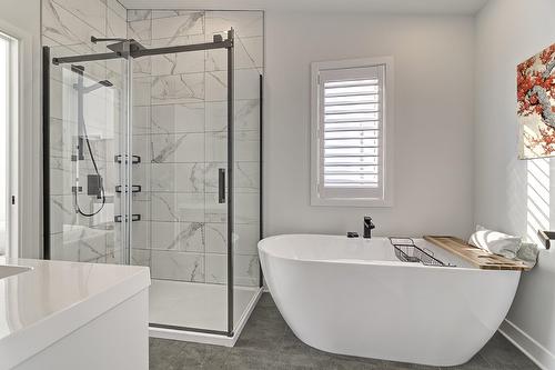 Salle de bains attenante à la CCP - 959 Rue Ange-Aimé-Lebrun, Beloeil, QC 