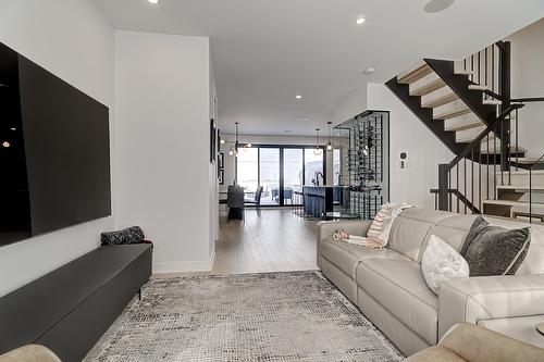 Salon - 959 Rue Ange-Aimé-Lebrun, Beloeil, QC 