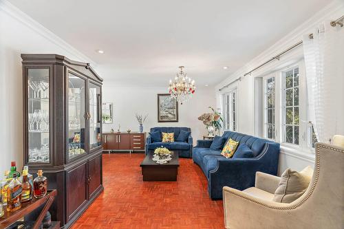 Salon - 316 London Drive, Beaconsfield, QC - Indoor Photo Showing Living Room