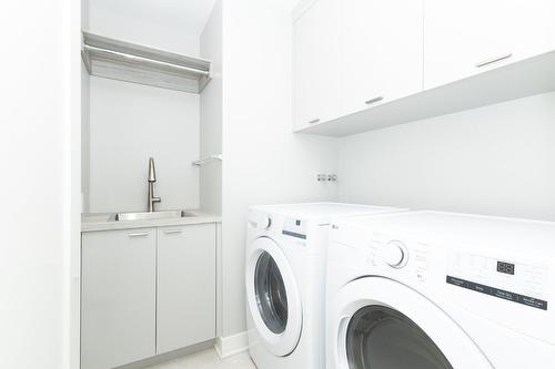 Salle de lavage - 744 Rue Paul-Doyon, Boucherville, QC - Indoor Photo Showing Laundry Room