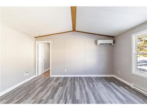 6 Roy St, Lincoln, NB 