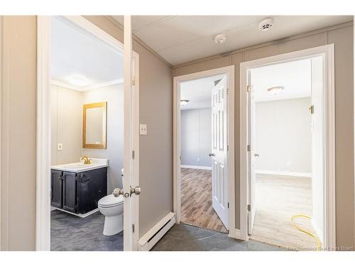 6 Roy St, Lincoln, NB 