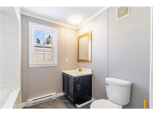 6 Roy St, Lincoln, NB 