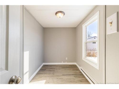 6 Roy St, Lincoln, NB 