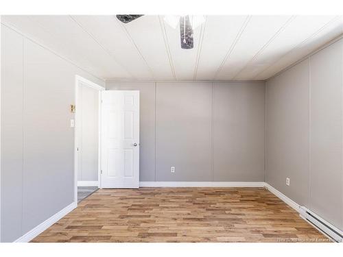 6 Roy St, Lincoln, NB 