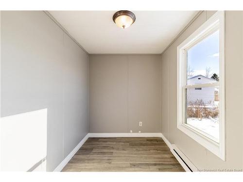 6 Roy St, Lincoln, NB 