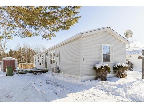 6 Roy St, Lincoln, NB 