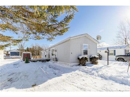 6 Roy St, Lincoln, NB 