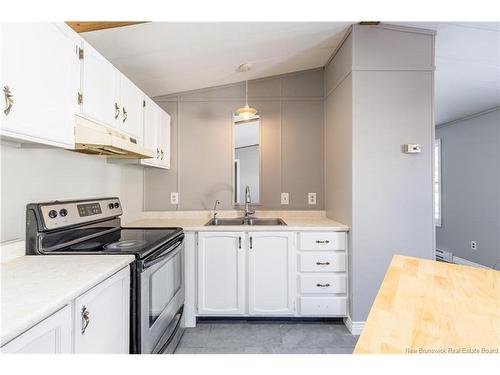 6 Roy St, Lincoln, NB 