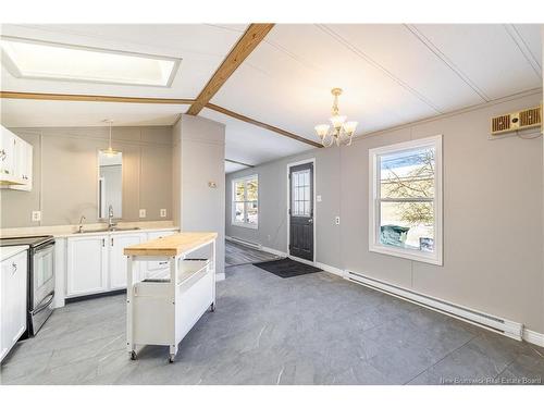 6 Roy St, Lincoln, NB 