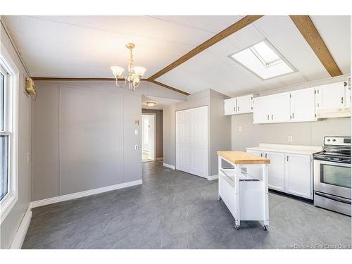 6 Roy St, Lincoln, NB 