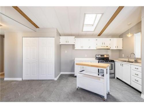 6 Roy St, Lincoln, NB 