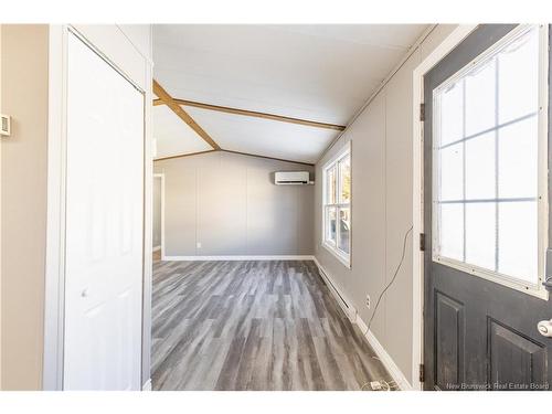 6 Roy St, Lincoln, NB 