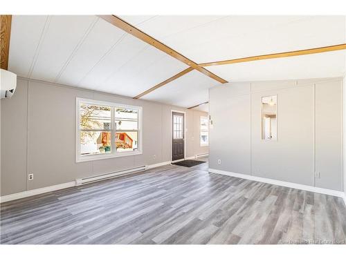 6 Roy St, Lincoln, NB 