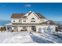 218 Main  Belledune, NB E8G 2L7