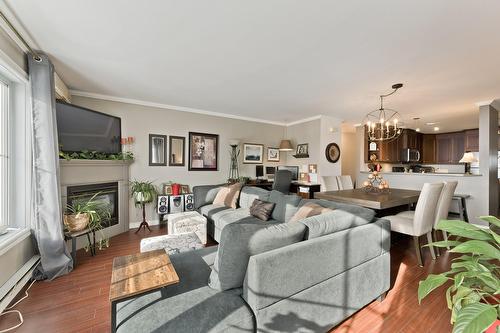 Salon - 3002 Rue Du Sauvignon, Sherbrooke (Les Nations), QC - Indoor Photo Showing Living Room With Fireplace