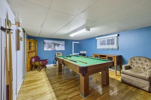 Salle familiale - 52 Ch. Charbonneau, Saint-Donat, QC - 