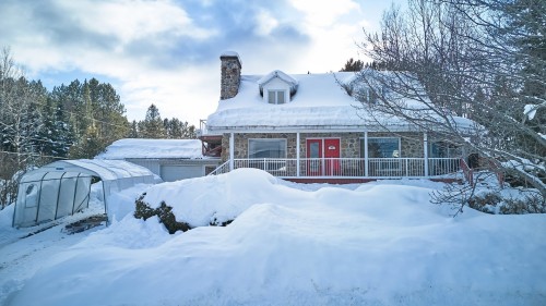 Façade - 52 Ch. Charbonneau, Saint-Donat, QC - Indoor