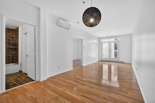 Vue d'ensemble - 201-3775 Rue Ontario E., Montréal (Mercier/Hochelaga-Maisonneuve), QC - Indoor Photo Showing Other Room