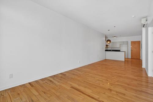 Vue d'ensemble - 201-3775 Rue Ontario E., Montréal (Mercier/Hochelaga-Maisonneuve), QC - Indoor Photo Showing Other Room