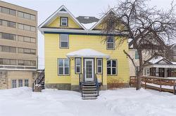 47 Picardy PL  Winnipeg, MB R3G 0X6
