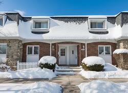 409 Rue Bruce  Kirkland, QC H9H 3L6