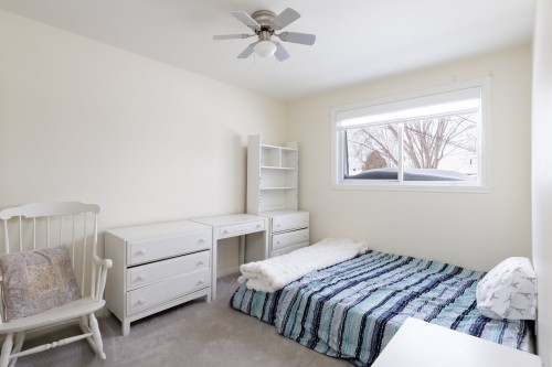 Chambre à coucher - 409 Rue Bruce, Kirkland, QC - Indoor Photo Showing Bedroom