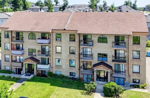 Photo aérienne - 6-2079 Rue Schulz, Saint-Jérôme, QC - Outdoor With Facade