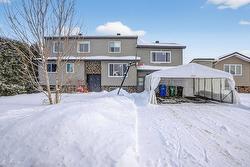 8 Rue Lafleur  Saint-Constant, QC J5A 1L7