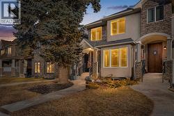 3018 30 Street SW  Calgary, AB T3E 2M6