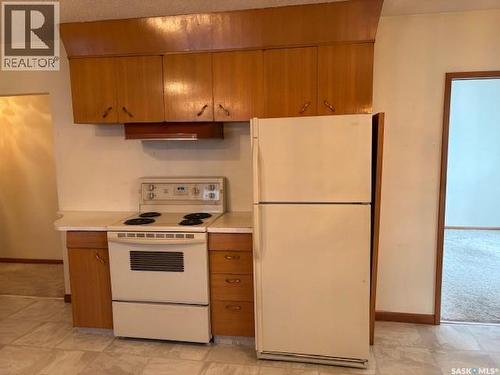 706 Balmoral Street, Saskatoon, SK - Indoor Photo Showing Kitchen