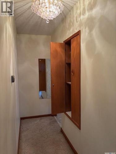 706 Balmoral Street, Saskatoon, SK - Indoor Photo Showing Other Room