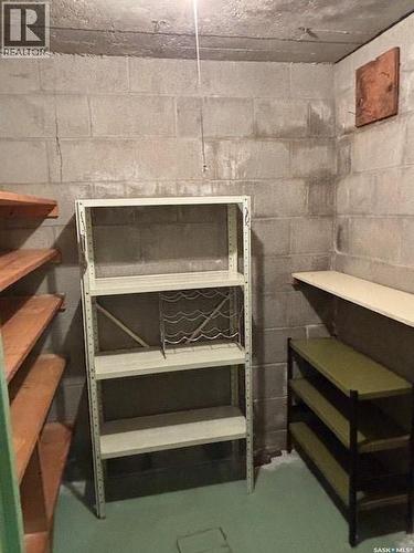 706 Balmoral Street, Saskatoon, SK - Indoor