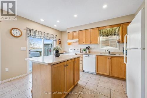 347 Starwood Drive, Guelph (Grange Road), ON - Indoor Photo Showing Kitchen With Double Sink