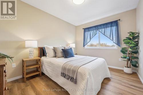 347 Starwood Drive, Guelph (Grange Road), ON - Indoor Photo Showing Bedroom