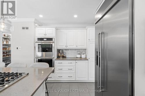 2 Eagle Chase Court, Ottawa, ON - Indoor Photo Showing Kitchen